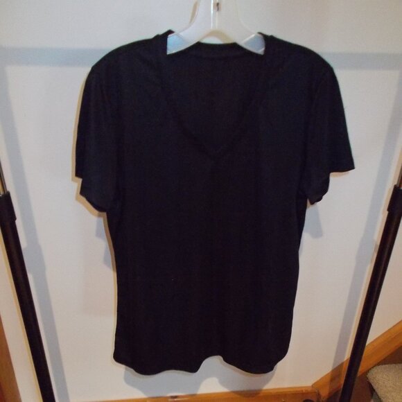 $7 Summer Sale! NWOT Dryfit tshirt black in L - Picture 1 of 1